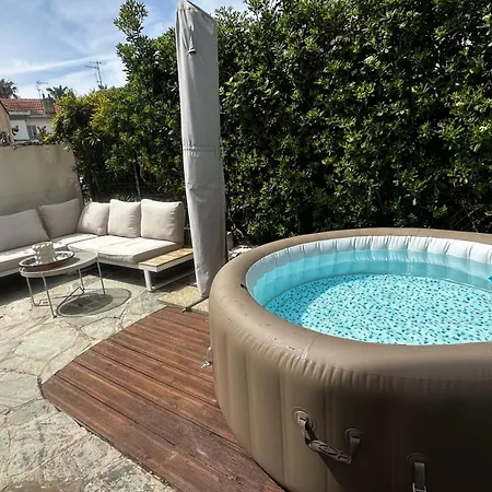 Maison Jane. Jardin Terrasse 別荘 *